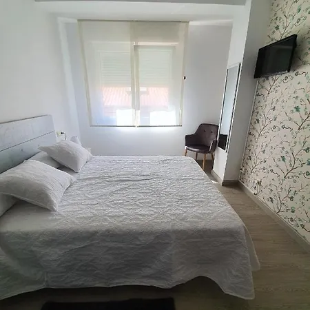 2 Bedrooms At El Grove 500 M Away From The With Wifi * O Grove