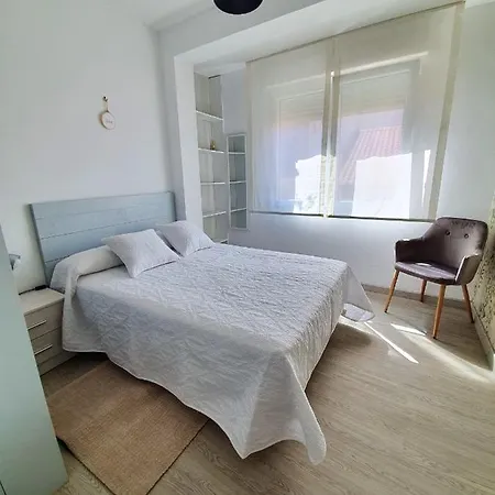 2 Bedrooms At El Grove 500 M Away From The With Wifi O Grove